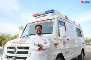 Steps to follow while waiting for an ambulance during an emergency